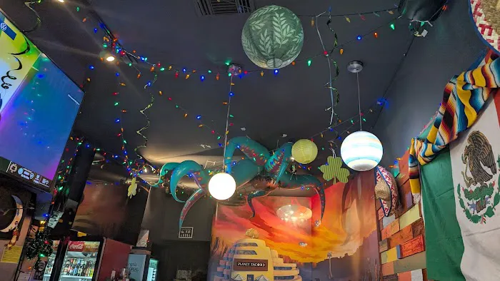 Planet Taco Picture 7