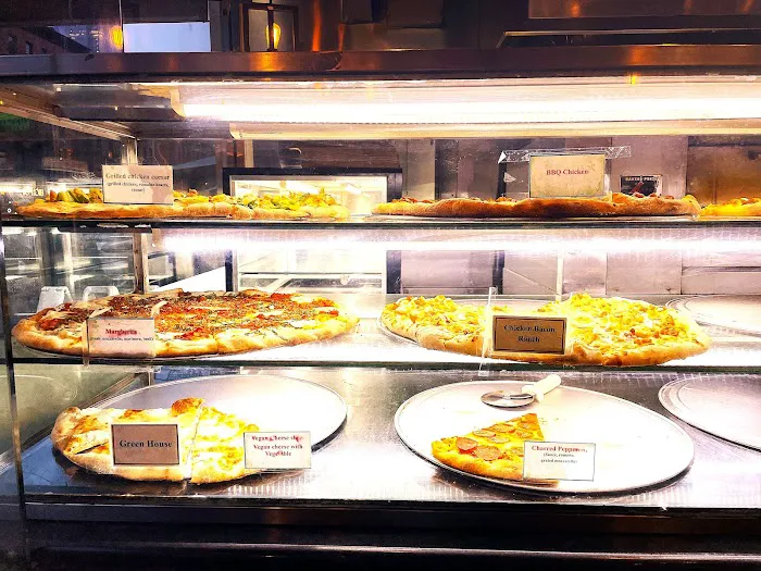 iPizzaNY- Times Square Picture 4