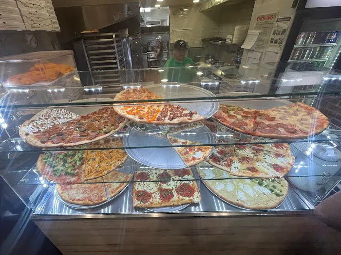 Pizza Spot hells kitchen Picture 8