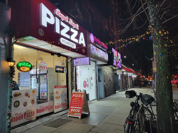 Royal Napoli Pizza Two Picture 5