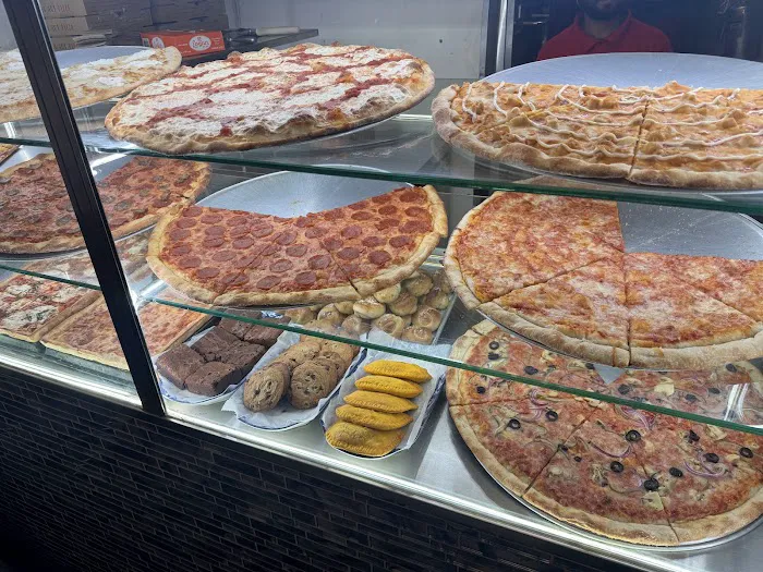 Royal Napoli Pizza Two Picture 6