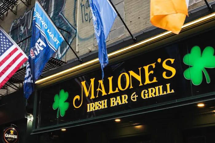Malone's Irish Bar & Restaurant Picture 5
