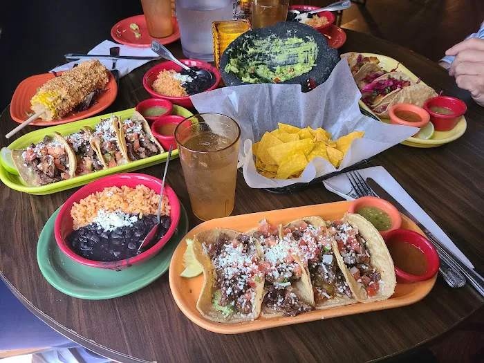 Mad Dog & Beans Mexican Cantina Picture 9