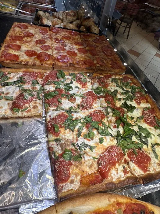 Mamas pizza Picture 4