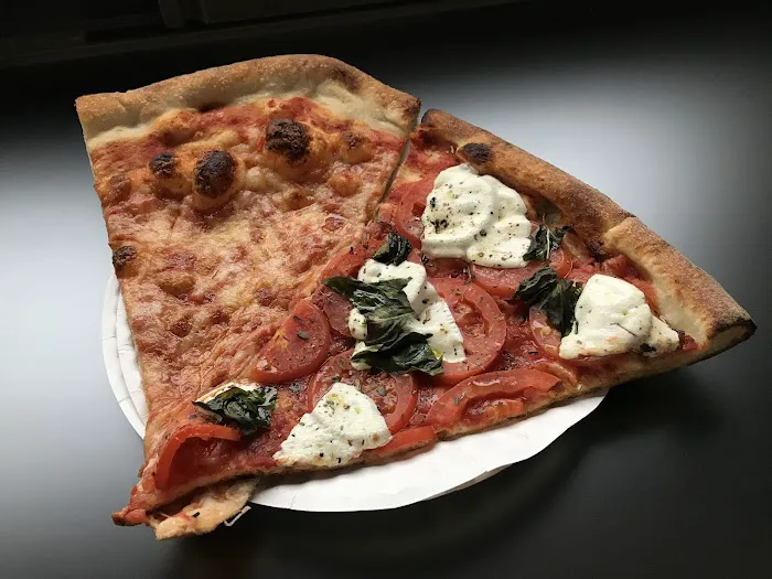 Joe's Pizza Broadway Picture 3