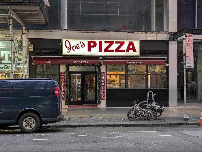 Joe's Pizza Broadway Picture 2