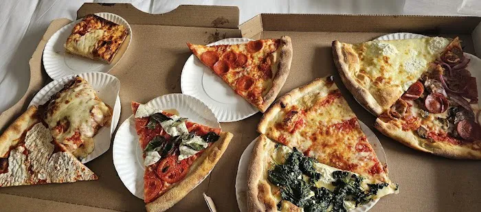Joe's Pizza Broadway Picture 4
