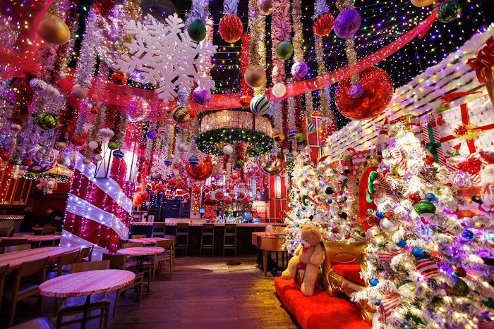 Frosty's Christmas Bar New York Picture 1