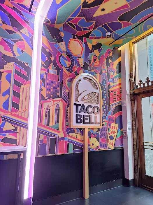 Taco Bell Cantina Picture 9
