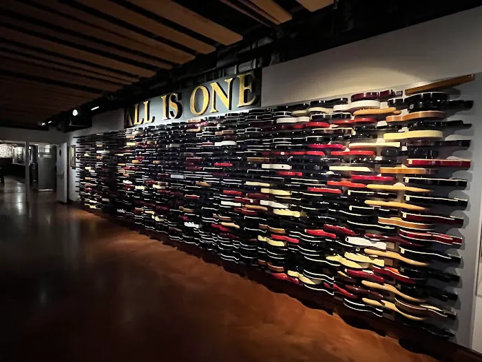 Hard Rock Cafe Picture 6