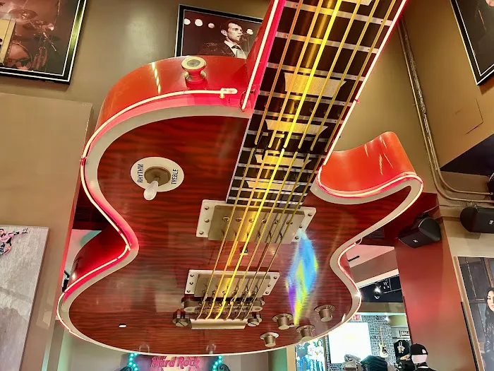 Hard Rock Cafe Picture 7