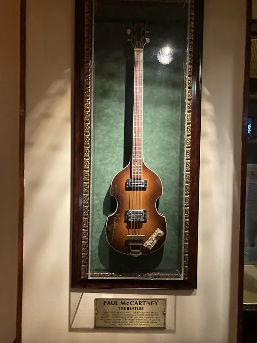 Hard Rock Cafe Picture 8