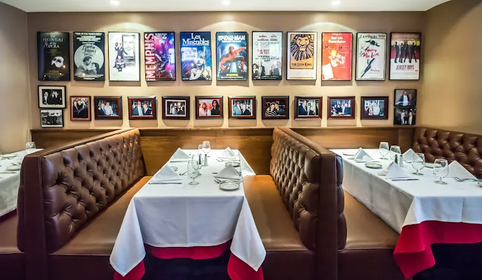Frankie & Johnnie's Steakhouse Picture 1
