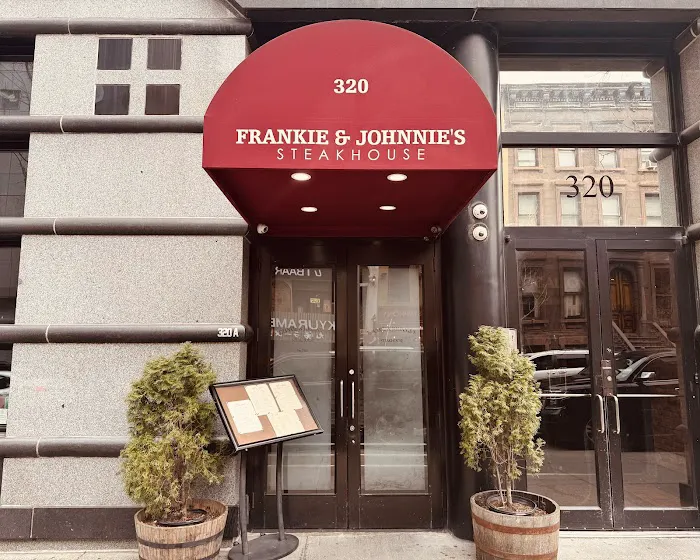Frankie & Johnnie's Steakhouse Picture 9