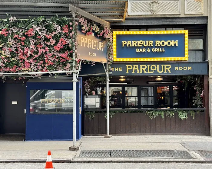 The Parlour Room Picture 6