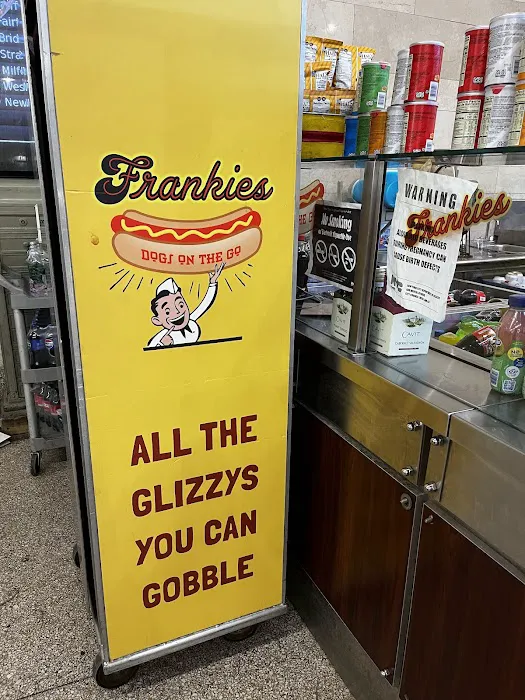 Frankies Dogs On The Go Picture 8