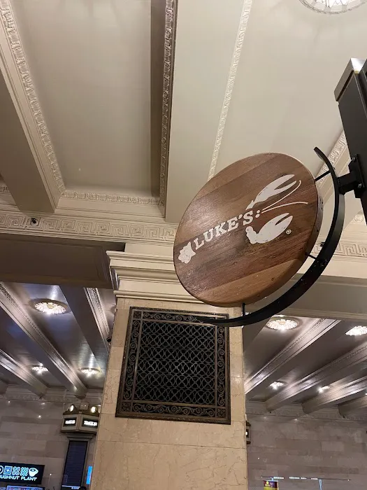 Luke's Lobster Grand Central Picture 1
