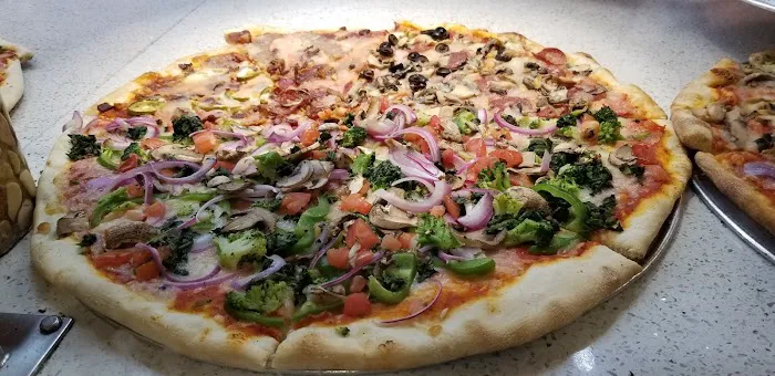 La Vera Pizzeria & Restaurant Picture 7