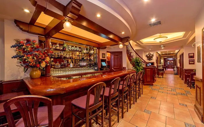 Toledo Restaurant Picture 1