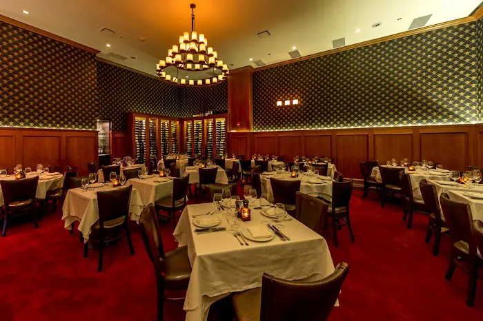 Royal 35 Steakhouse Picture 1