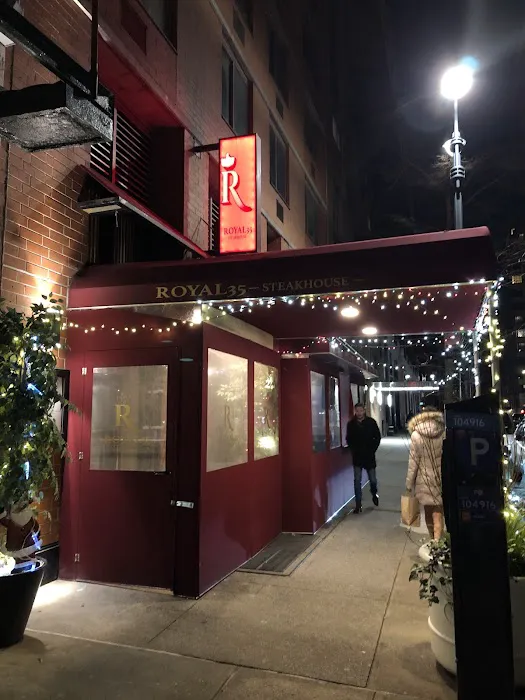 Royal 35 Steakhouse Picture 8