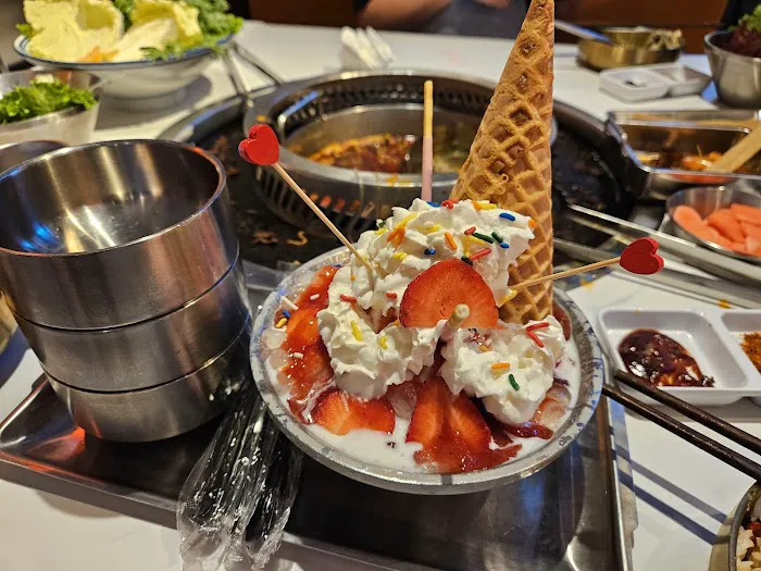 THREE-HOT-POT & BBQ Picture 8