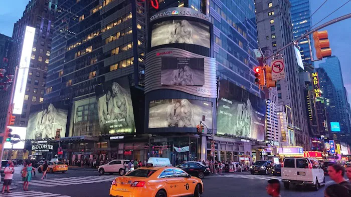Paul’s on Times Square Picture 2