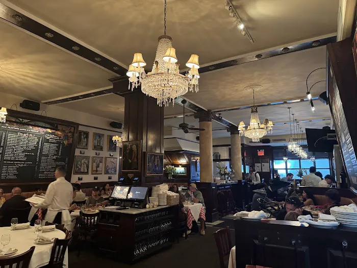 Tony's Di Napoli Picture 2