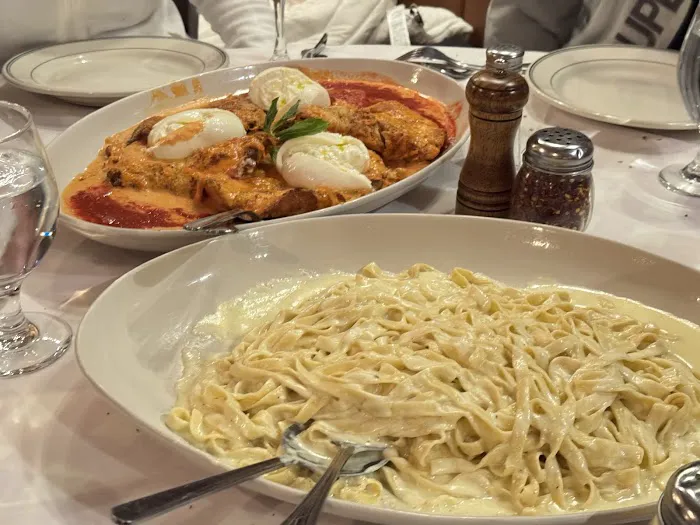 Tony's Di Napoli Picture 9