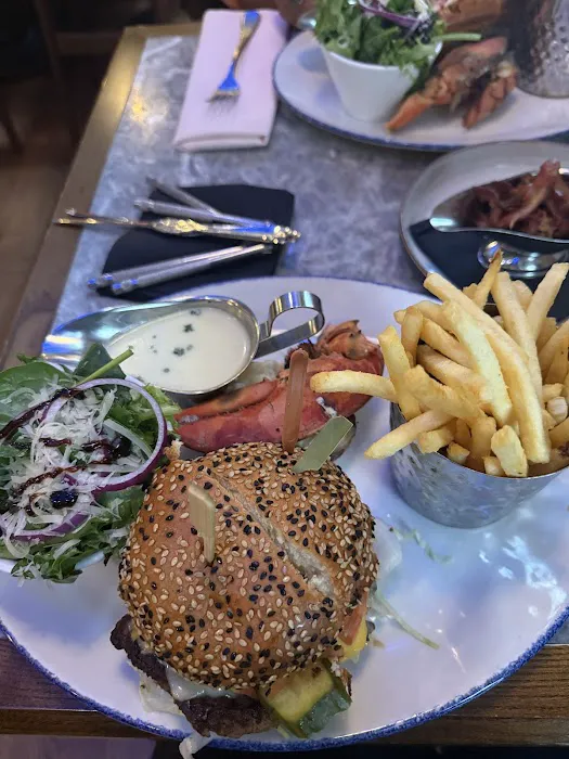 Burger & Lobster Bryant Park Picture 4