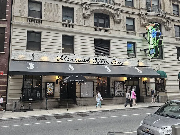Mermaid Oyster Bar Times Square Picture 1