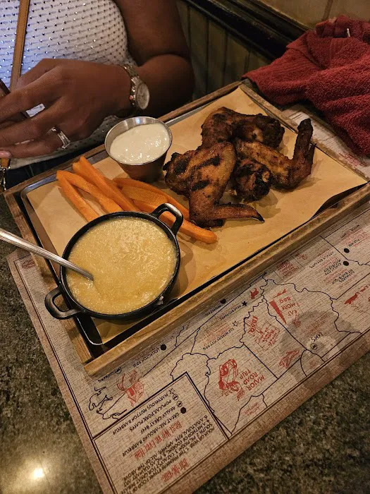Virgil's Real BBQ - NYC Picture 6