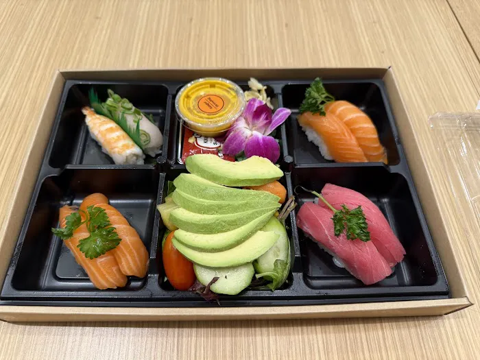 Sushi & Co-Broadway Picture 1