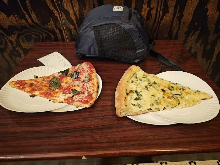 Artichoke Basille's Pizza Picture 5