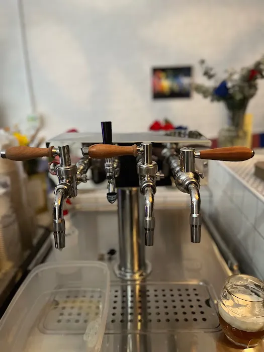 Simple Brewing Company Picture 4