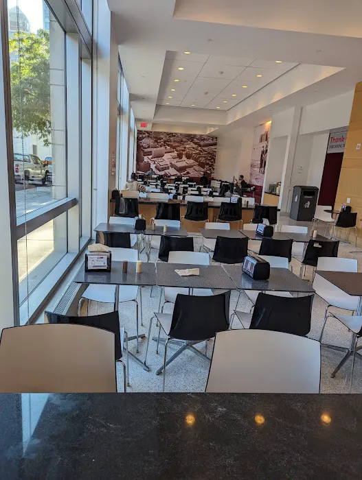 Fordham University Cafetería Picture 5