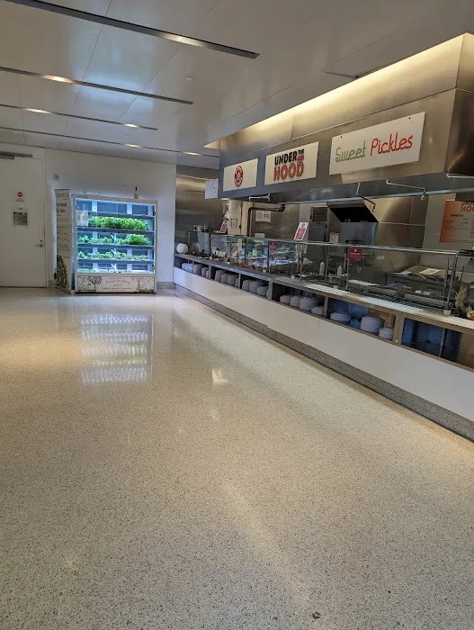 Fordham University Cafetería Picture 4