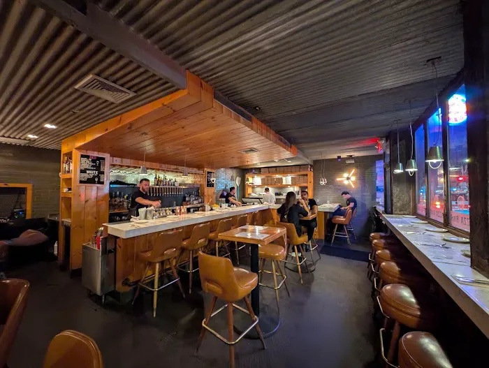 B Side Pizza Bar Picture 4