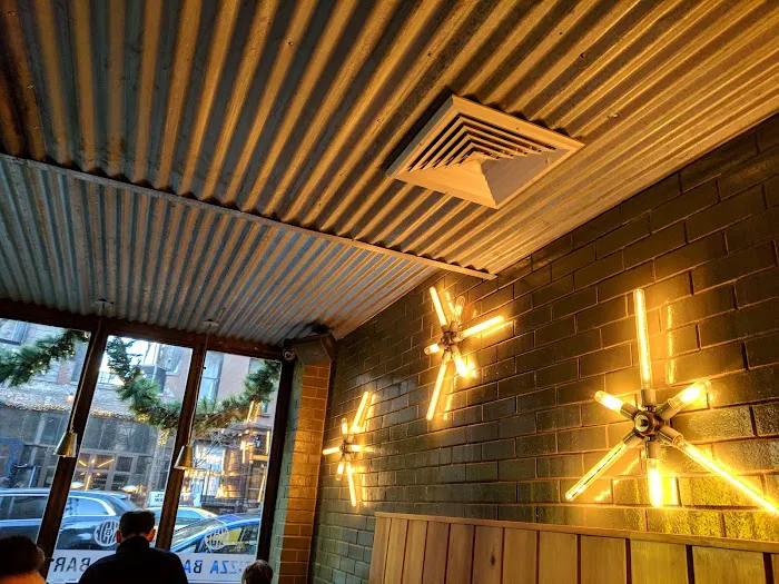 B Side Pizza Bar Picture 9