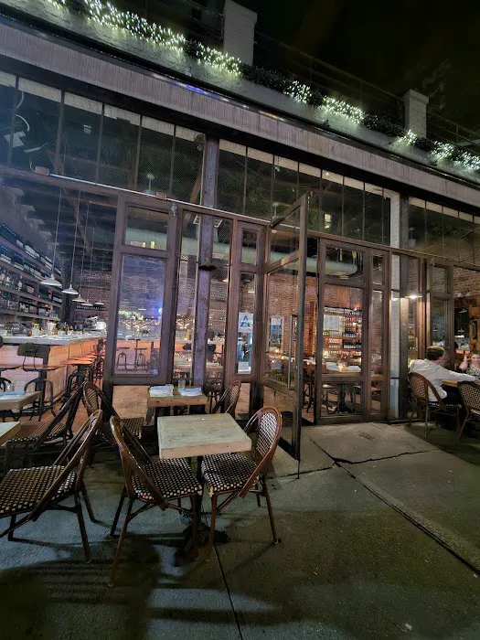 Aria Hell's Kitchen Picture 5