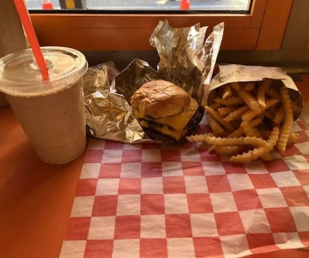 Lucky's Famous Burgers