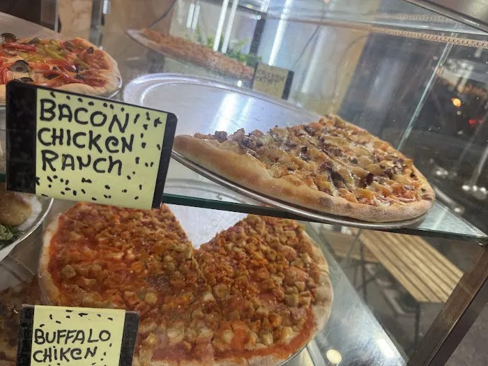 Famous New York Pizza Picture 2