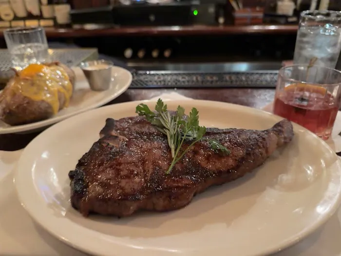 Frankie & Johnnie's Steakhouse Picture 2