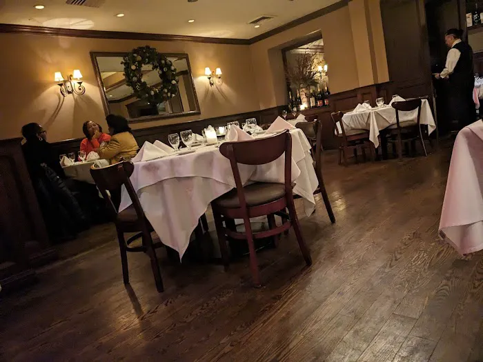 Frankie & Johnnie's Steakhouse Picture 5