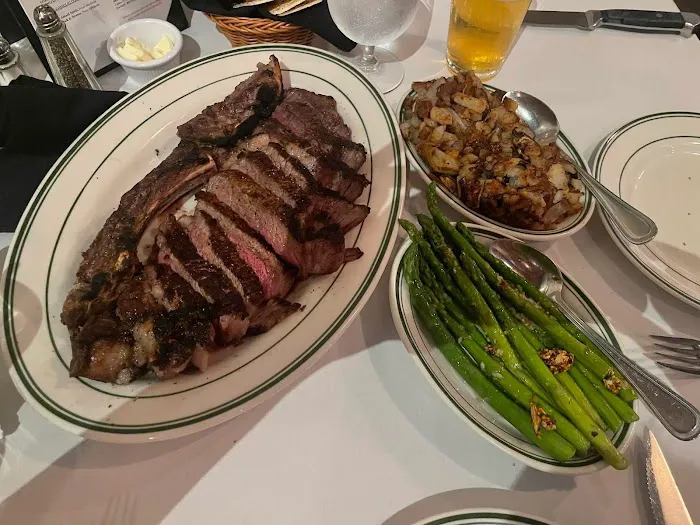 Frankie & Johnnie's Steakhouse Picture 4
