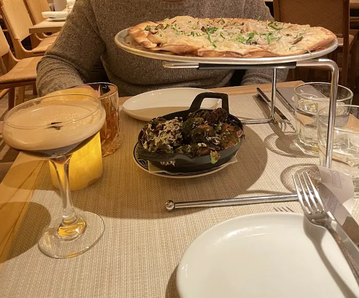 Heritage Grand Restaurant and Pizza Bar Picture 9