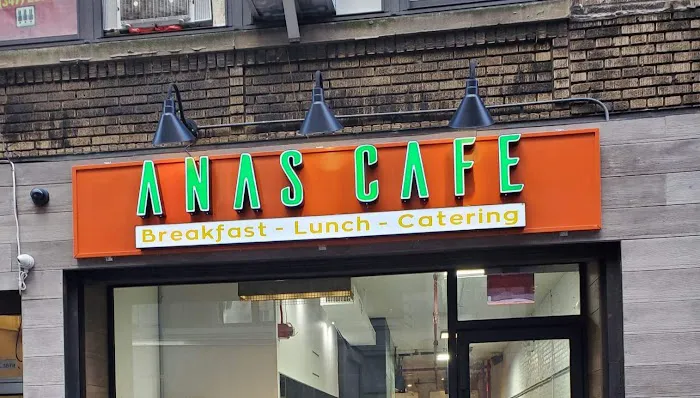 Anas cafe Picture 1