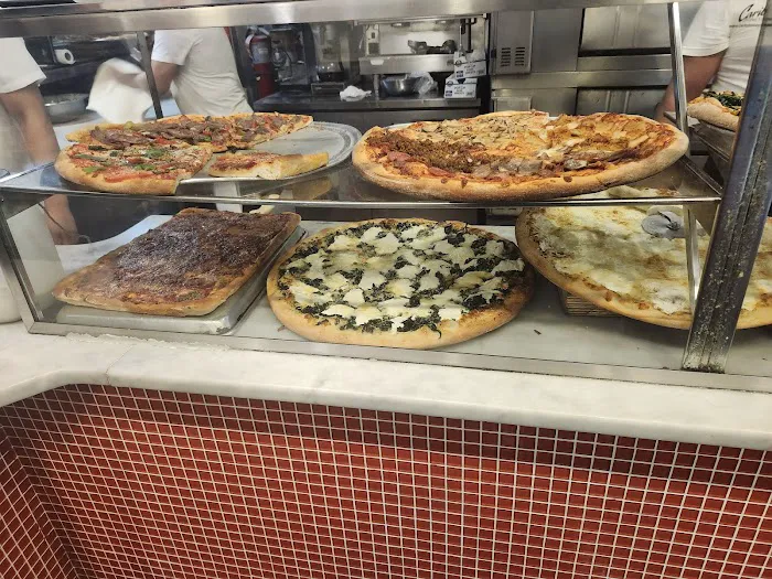 Patzeria Perfect Pizza Picture 3