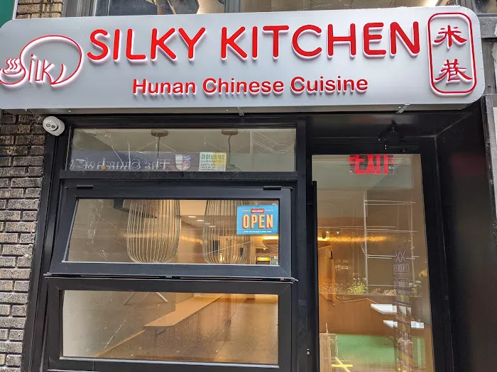 Silky Kitchen Picture 1