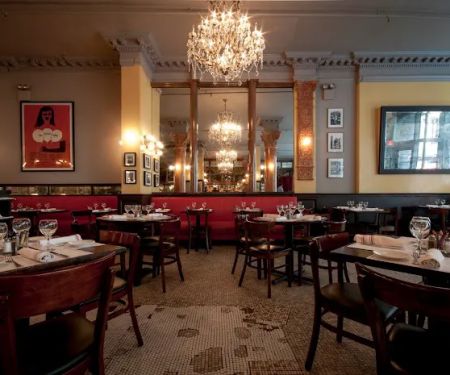 Cafe Un Deux Trois